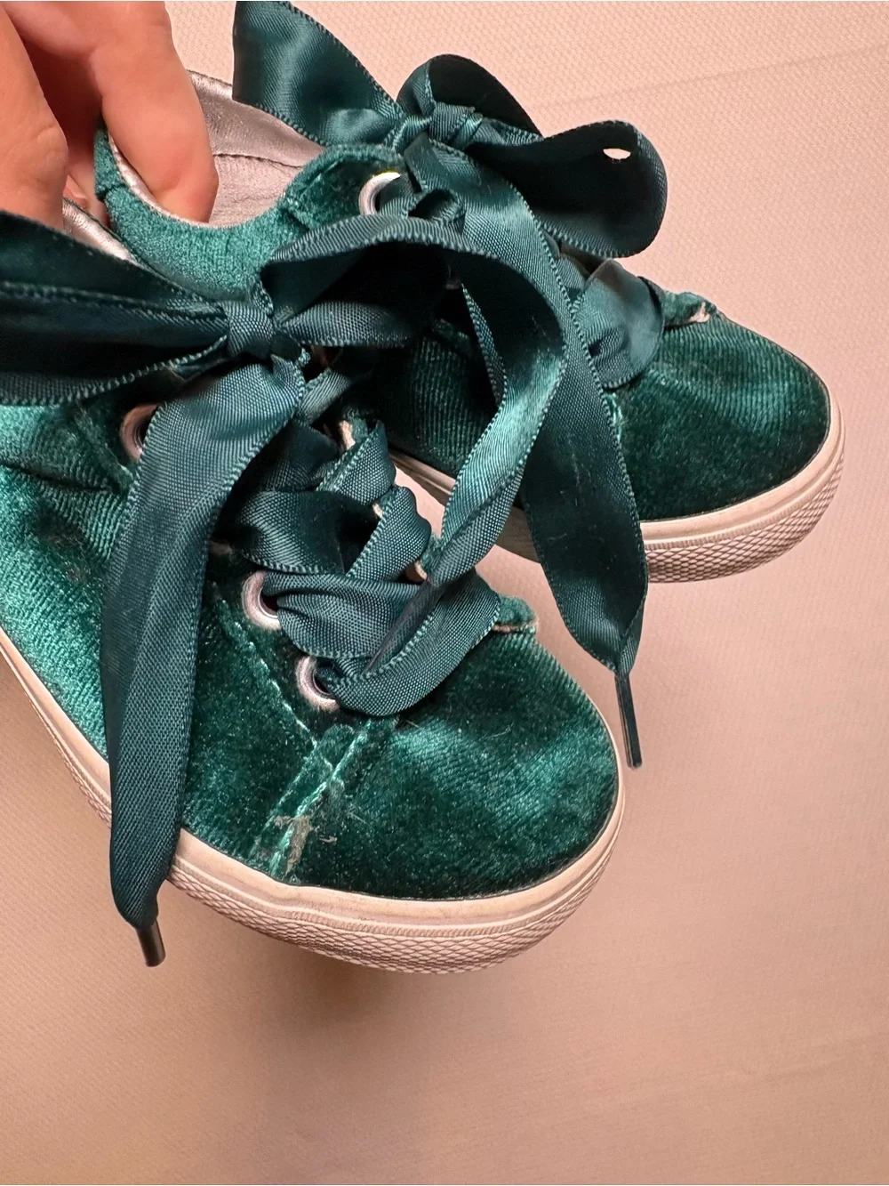 Janie and Jack Girls Emerald Green Velvet Ribbon Lace-Up Sneakers Size 5